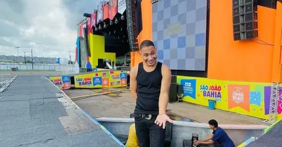 "Além de quebrar o gelo, vamos quebrar tudo na dança", animou o artista