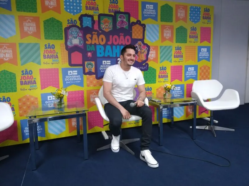 Artista se apresenta no último dia de São João no Parque de Exposições
