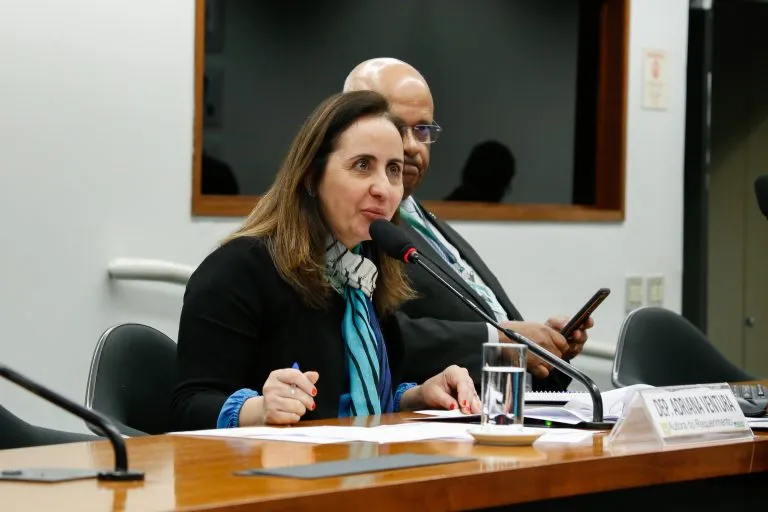 Adriana Ventura: proposta estimula o controle social dos tribunais de contas