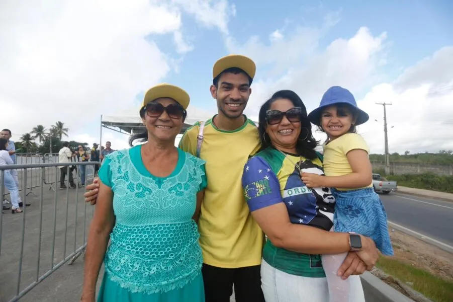 Quézia Mascarenhas e família