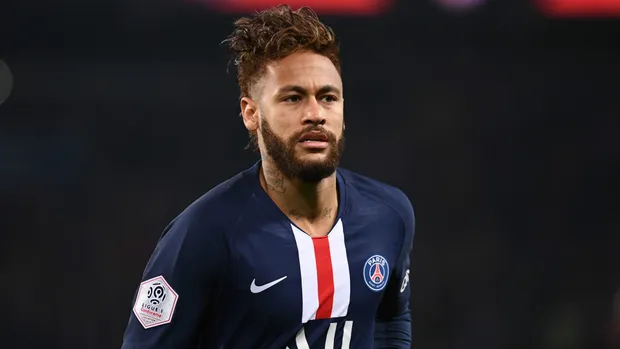 Neymar recorreu a uma cláusula automática para estender sua permanência no PSG