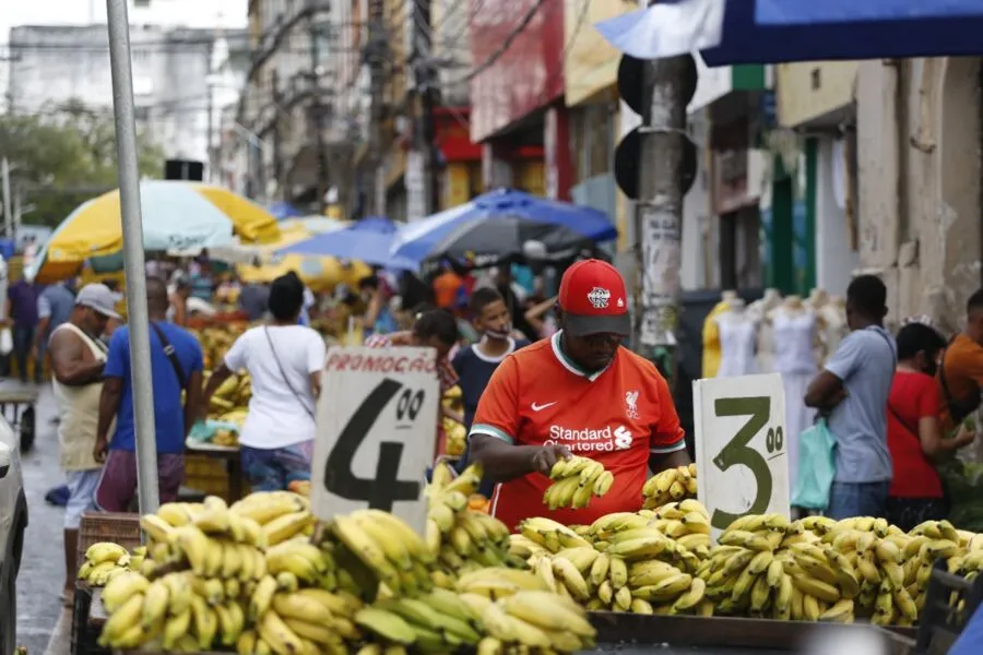 Feiras têm se destacado por oferecerem preços mais baixos do que em grandes estabelecimentos