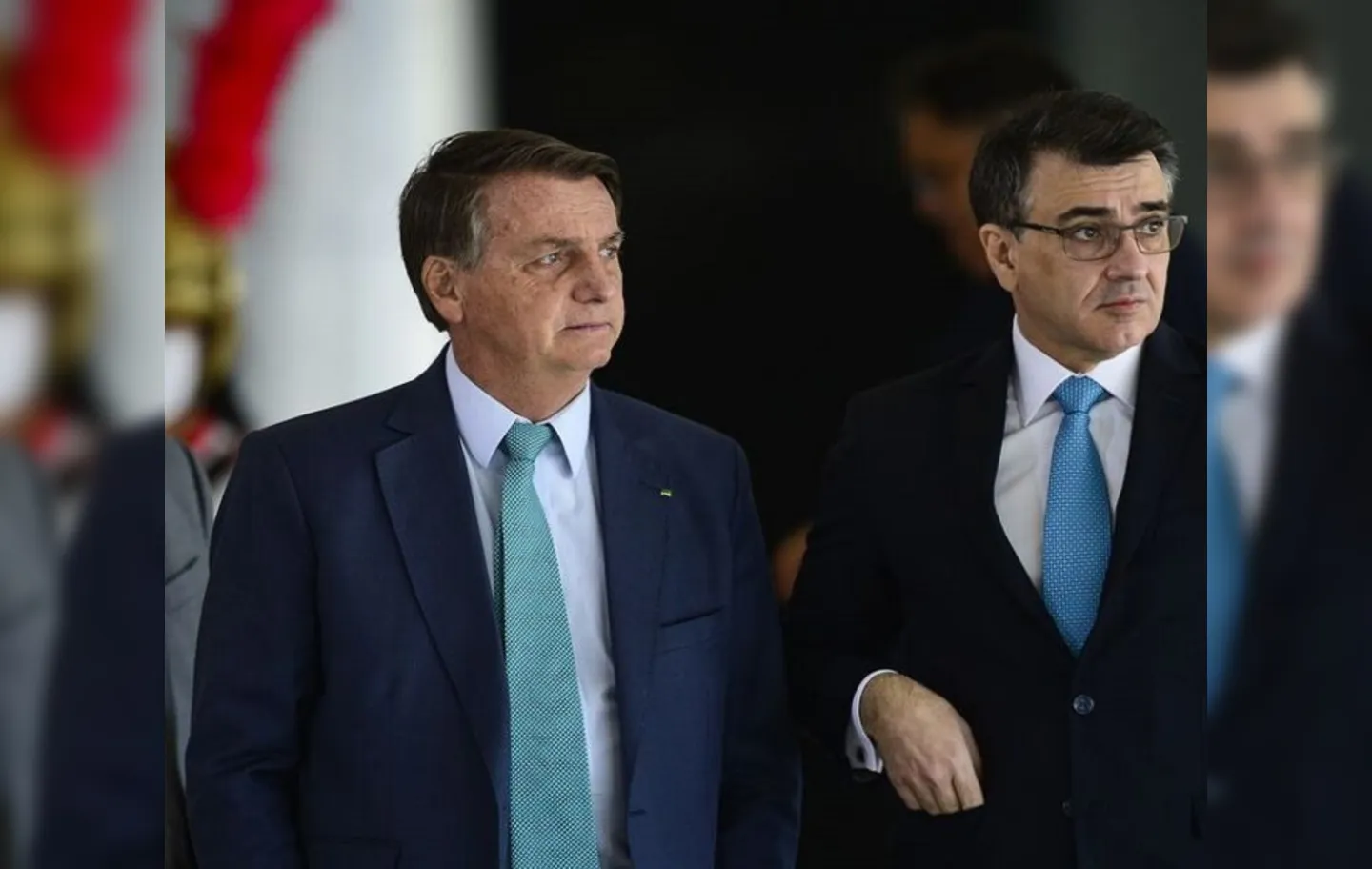 O presidente Jair Bolsonaro e o ministro das Relações Exteriores Carlos França