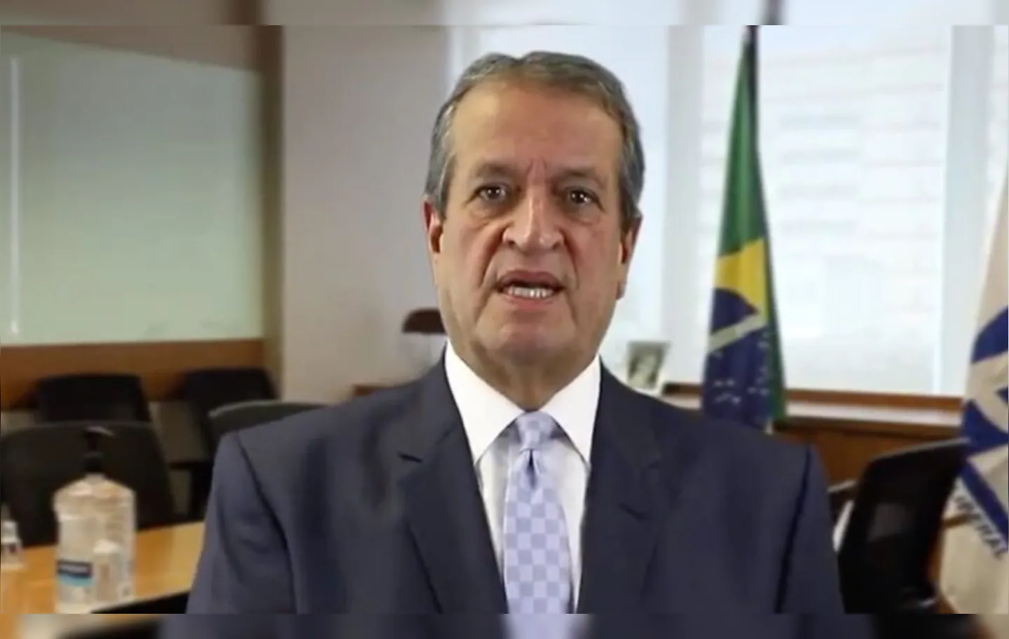 "O próprio Bolsonaro foi eleito presidente do Brasil, com mais 53 deputados federais. Como reclamar da urna eletrônica?", questiona o president nacional do PL