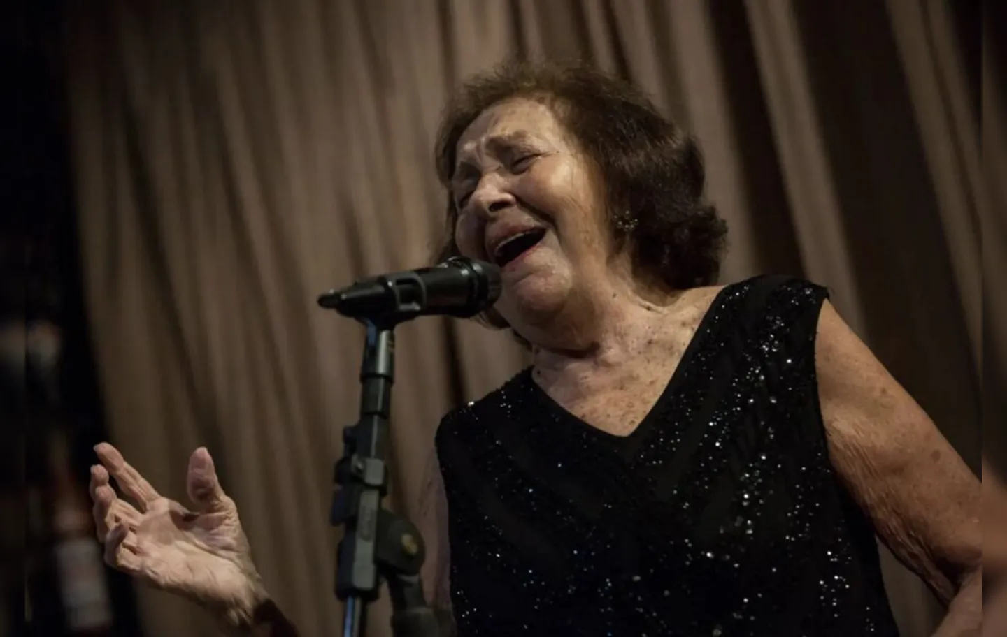 Comunicado diz ainda que a cantora “se manteve fazendo o que amava até depois dos 90 anos de idade"