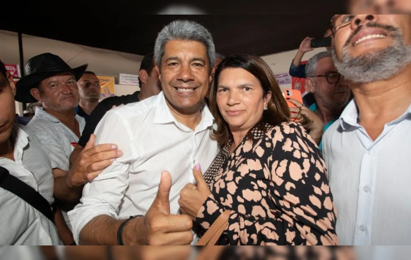 Jerônimo Rodrigues (PT) e Braulina (Republicanos) durante evento no último dia 15, em Guanambi