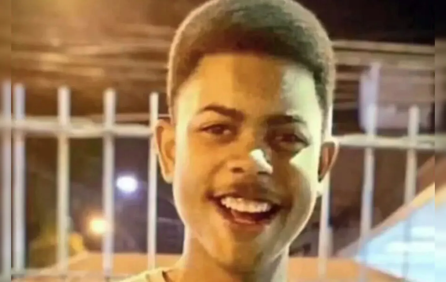 Imagem ilustrativa da imagem Justiça reincorpora policiais acusados por morte de menino no RJ