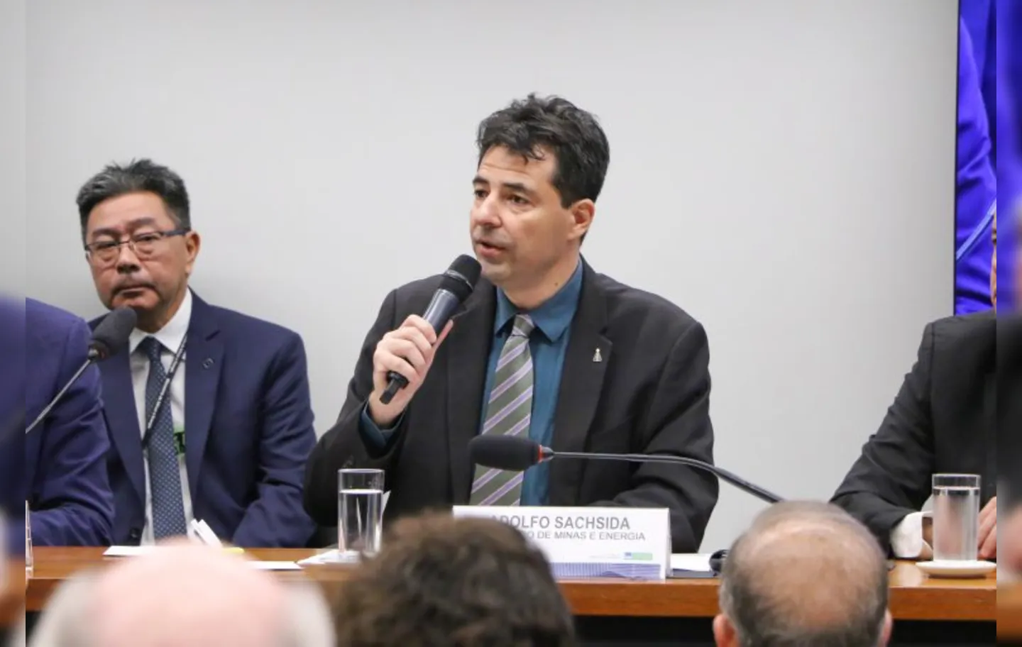 Adolfo Sachsida defende venda da Petrobrás mas diz que decisão não passa por Bolsonaro.