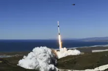 Imagem ilustrativa da imagem SpaceX inicia nova missão e coloca nanossatélite em órbita