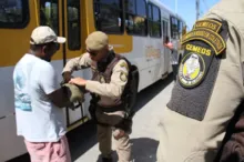 Imagem ilustrativa da imagem Assaltos a ônibus em Salvador caem 46% no primeiro trimestre