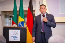 Imagem ilustrativa da imagem Mourão não vê "risco nenhum" de Bolsonaro não aceitar derrota