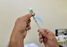 Imagem ilustrativa da imagem Salvador suspende vacinação de gripe, sarampo e Covid-19