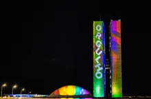 Imagem ilustrativa da imagem Bolsonaro quis tirar iluminação em arco-íris do Congresso