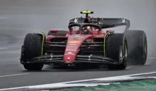 Imagem ilustrativa da imagem Sainz conquista na Inglaterra a primeira pole position da carreira