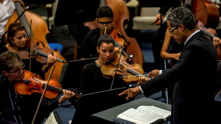 O concerto ganha estatuto de "histórico", por representar a superação de um período de mais de dois anos de afastamento