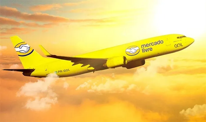 a companhia aérea irá fornecer seis aeronaves exclusivas, com cores e logomarca do Mercado Livre, à varejista
