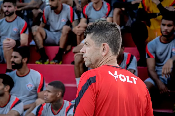 Fabiano Soares esbanjou confiança em um elenco que só tem respondido negativamente jogo a jogo