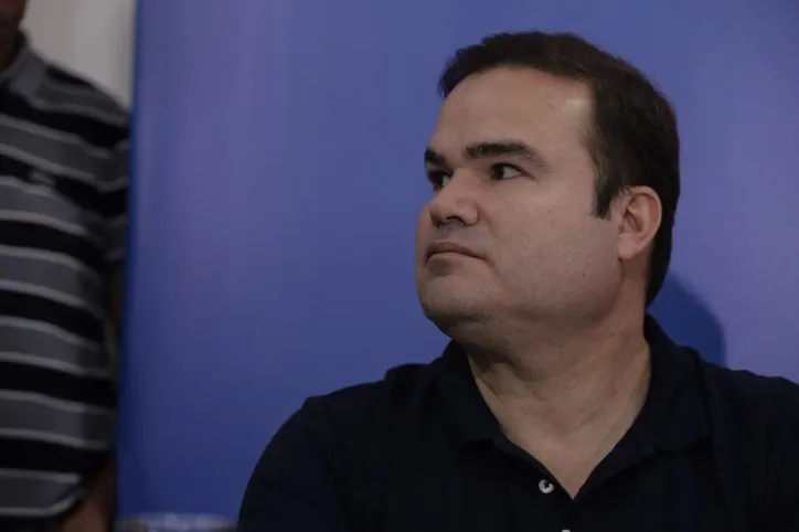 Cacá e Neto sempre foram amigos e são da mesma idade, ambos com 43 anos