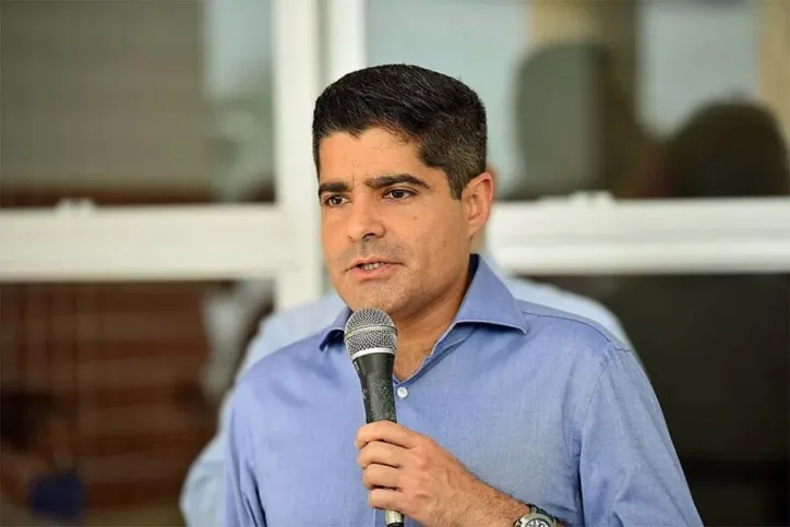O nome do cirurgião Bruno Rocha e do também médico Jorge Araújo são os mais cotados