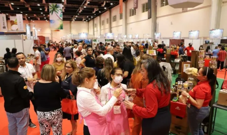 Feira é realizada no Centro de Convenções, no bairro da Boca do Rio