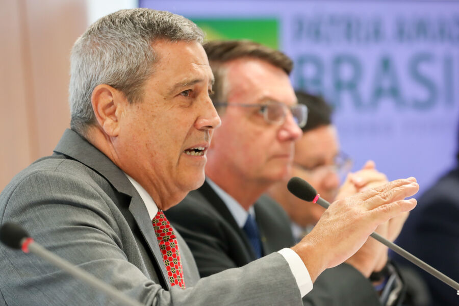 Braga Netto e Bolsonaro em reunião ministerial