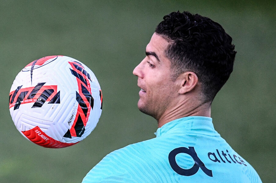 Se conseguir a classificação, Cristiano Ronaldo entraria no restrito clube de jogadores que disputaram cinco Copas do Mundo