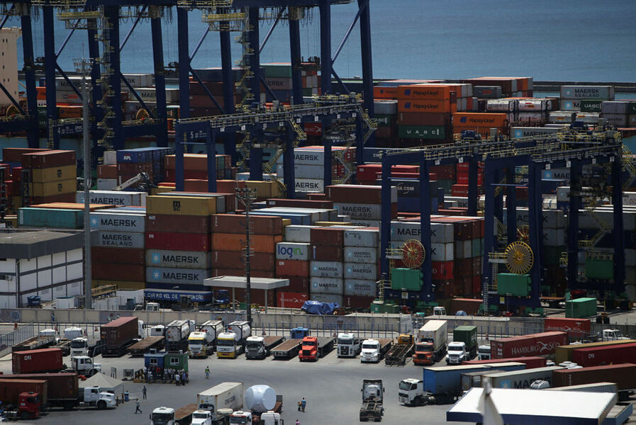 Fundamental política de governo buscando diversificar a economia