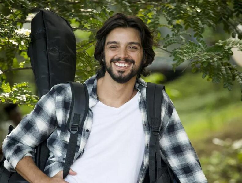 Na emissora ele atuou em oito novelas