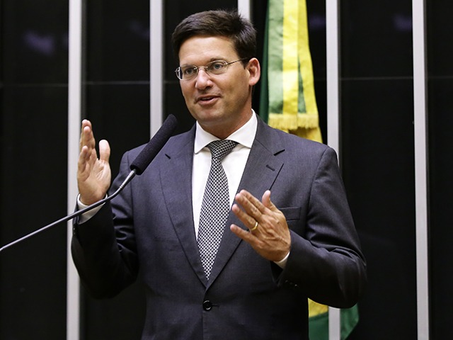 João Roma foi o relator do projeto que se transformou na Lei 14.342/22, que torna o Auxílio Brasil permanente