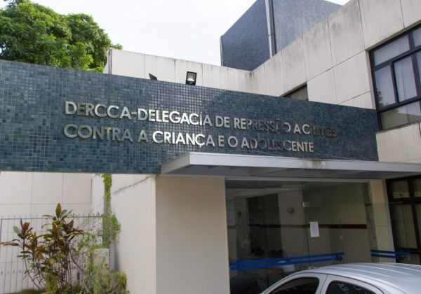 Jovem foi liberada e não será monitorada por tornozeleira eletrônica