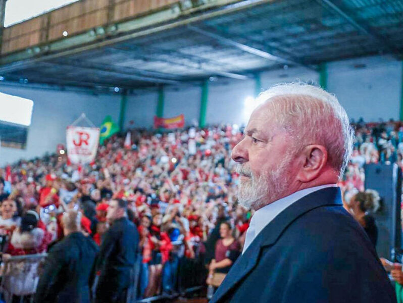 Lula foi preso pela Operação Lava Jato e julgado por Moro