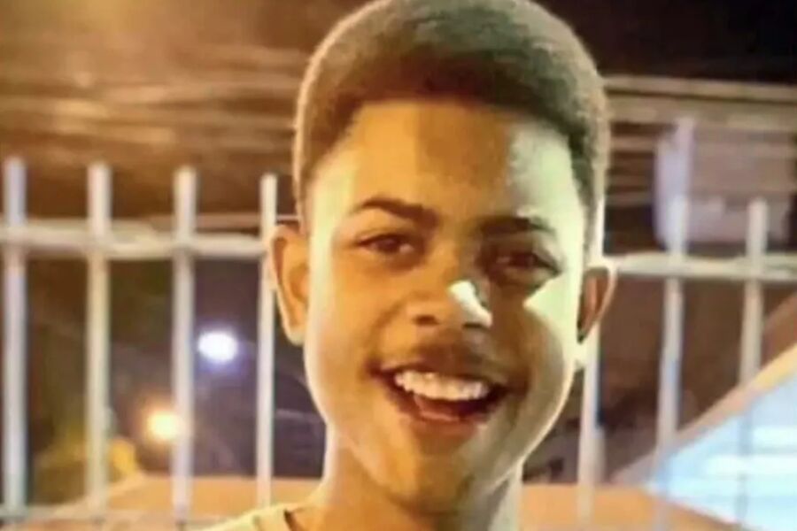 Imagem ilustrativa da imagem Justiça reincorpora policiais acusados por morte de menino no RJ