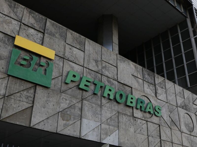 Mudanças recentes no comando da Petrobras, segundo Petros, representaram “um fator enorme de instabilidade para a gestão da empresa e para a própria solução do tema dos aumentos”
