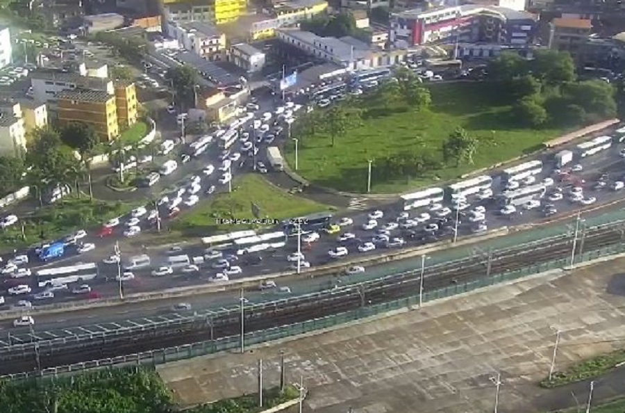 O entorno da rodoviária começou a apresentar congestionamento desde a noite de terça-feira