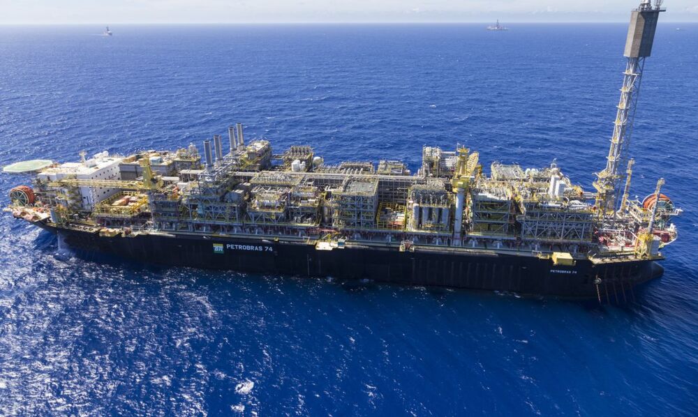 Produção de petróleo tem queda de 4% em maio na comparação com abril