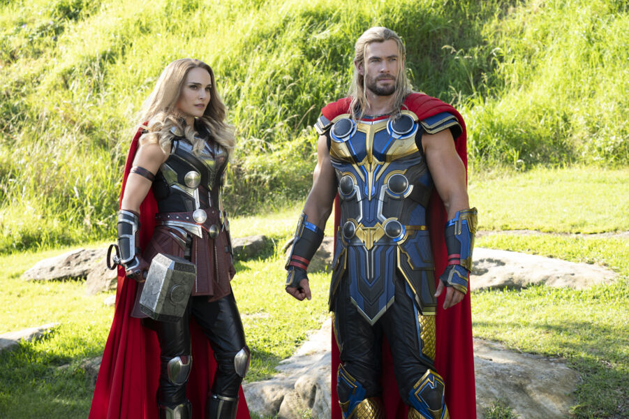 Os dois Thors: Natalie Portman e Chris Hemsworth em Amor e Trovão