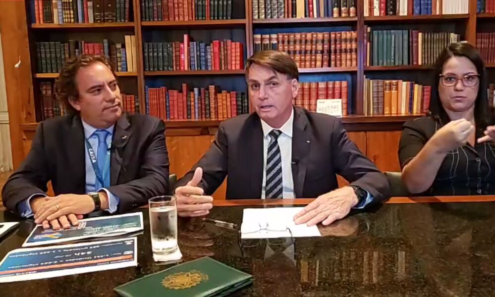 Pedro Guimarães em uma das lives com o presidente Jair Bolsonaro (PL)