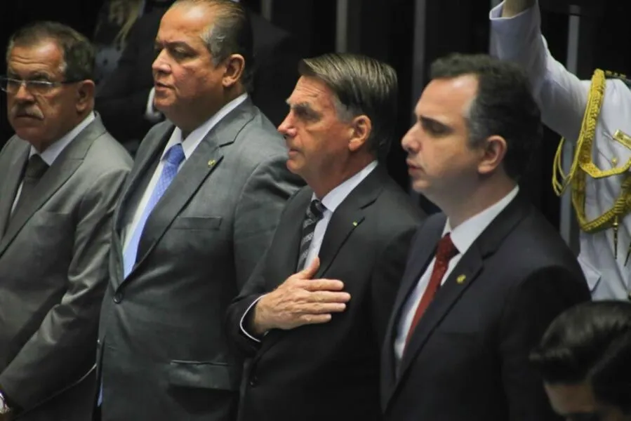 PEC foi promulgada com a presença do presidente Bolsonaro