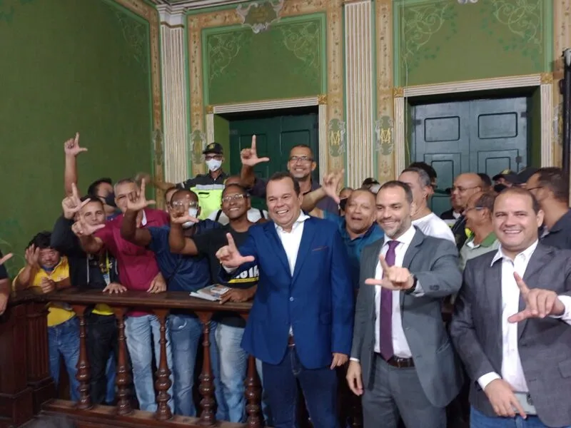 Vereadores de Salvador aprovaram projeto que reajustou em 6% os salários dos servidores municipais