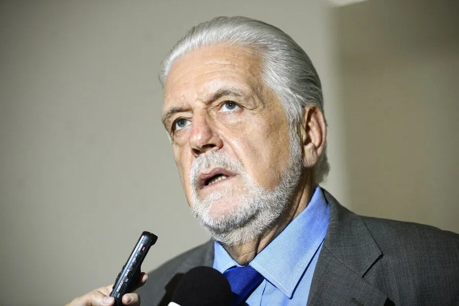 Jaques Wagner se apressou em desmentir a possibilidade do petista Jerônimo Rodrigues retirar a candidatura ao governo