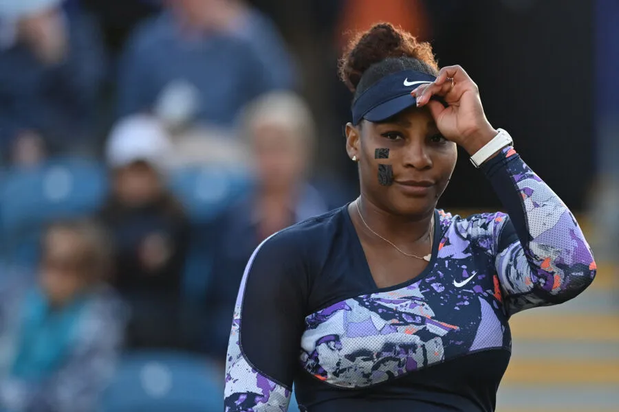 Na segunda-feira, Serena fez seu primeiro jogo em quadra dura depois de um ano e meio, no WTA 1000 de Toronto