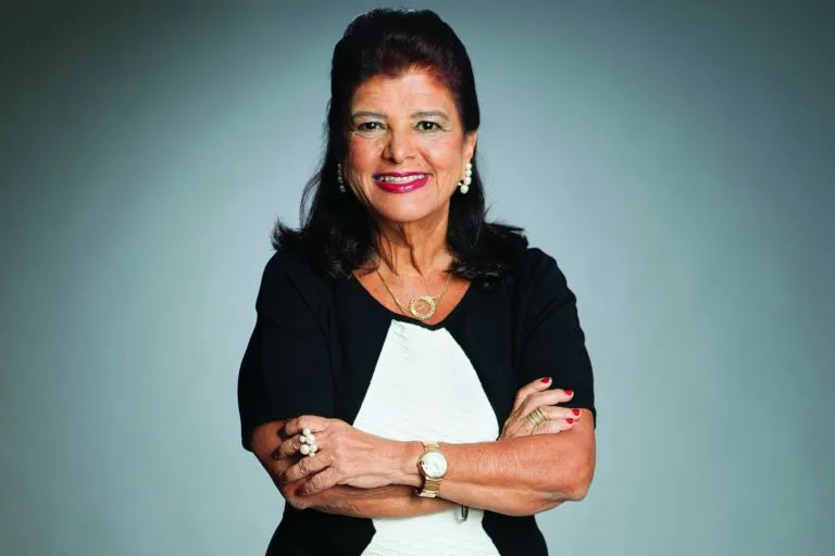 Luiza Trajano é uma empresária brasileira que comanda a rede de lojas de varejo Magazine Luiza