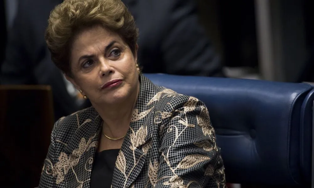 Quando foi presidente da República, Dilma sofreu impeachment, em 2016