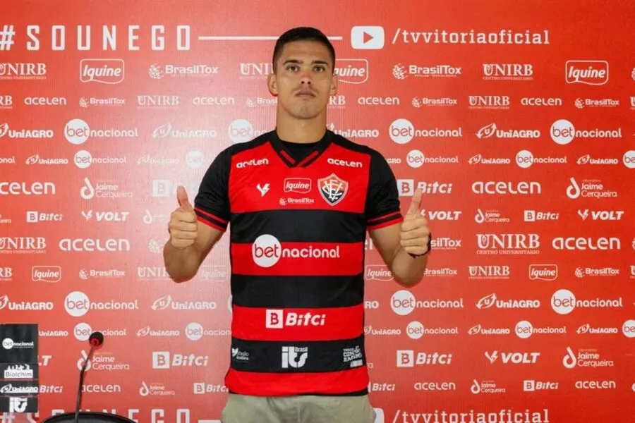 O Zagueiro conseguiu fazer um gol com a camisa do Rubro-Negro