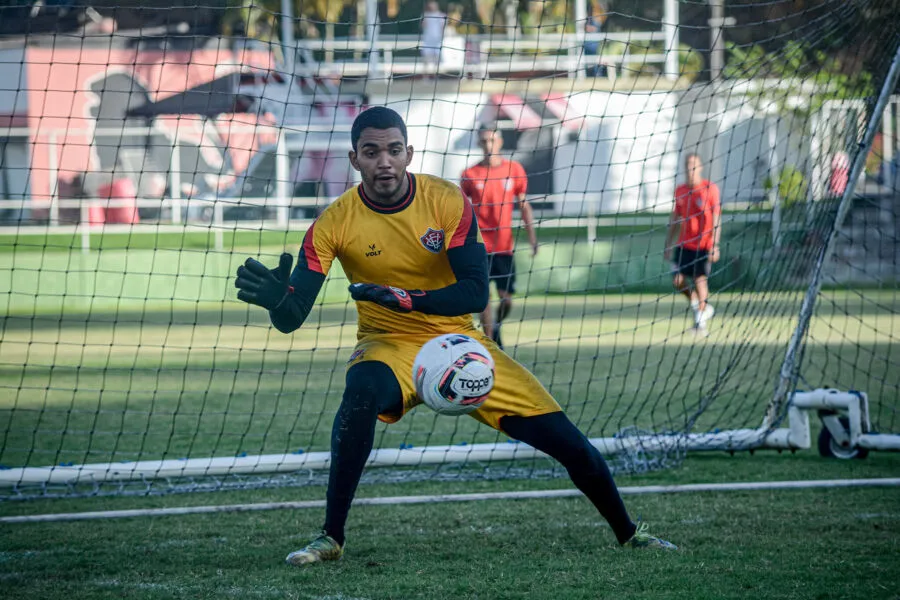 Machucado, Lucas Arcanjo não enfrenta o São José