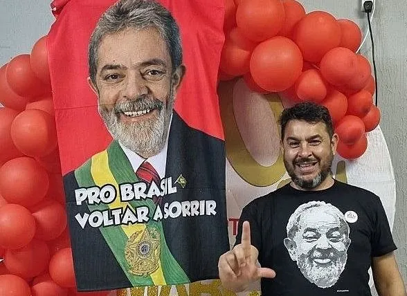 Arruda momentos antes de ser morto por bolsonarista