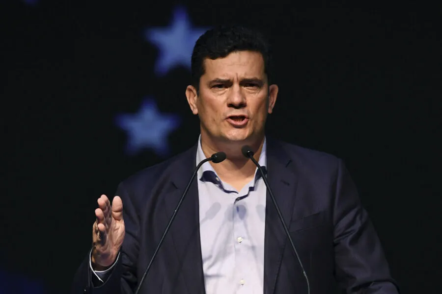 Inicialmente, Moro havia informado que poderia concorrer à Presidência