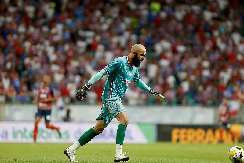 O goleiro lamentou as chances perdidas por seus companheiros na derrota para o Athletico
