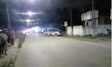 Suspeitos foram interceptados na avenida Sérgio Carneiro e houve troca de tiros