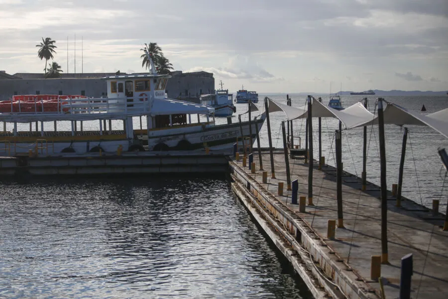 A operação de Catamarãs para Cairu (Morro de São Paulo)